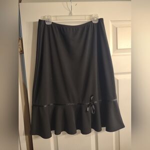 Elegant Black Skirt with Ribbon Detail